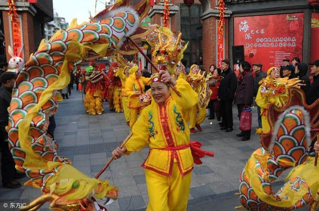 古人的元宵节，它还是“情人节”、“狂欢节”，“求子节”...