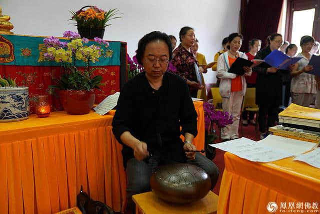 南京栖霞寺短期出家圆满 看他们都学到了什么？