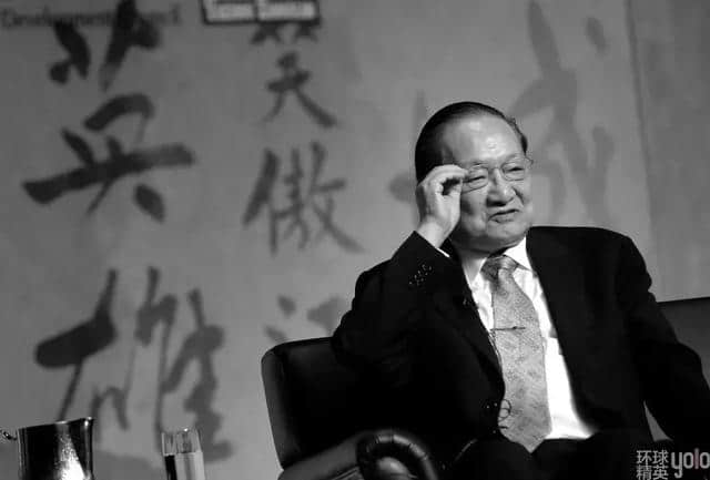 金庸：挥手自兹去，“人生就是大闹一场，悄然离去”