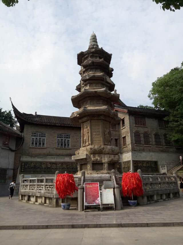 探访千年古寺——栖霞寺