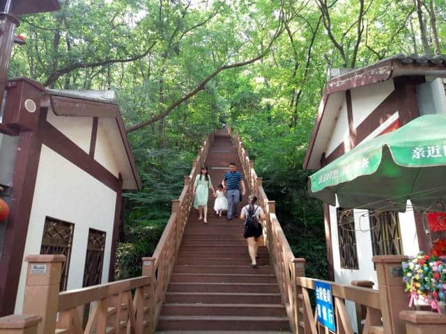 探访千年古寺——栖霞寺