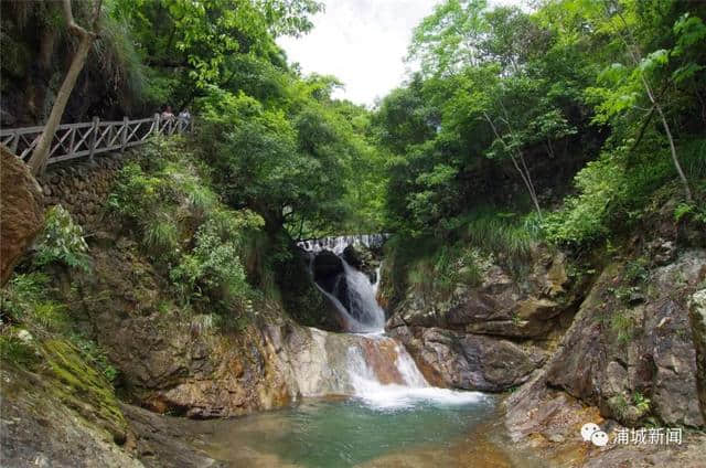 浦城：打造集“吃、住、行、玩”为一体的旅游项目