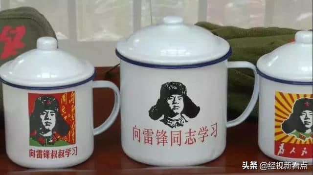 在武汉，他用2000多件藏品，呼唤一种精神……