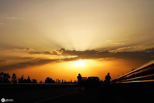 诗词品读┃姜夔：鹧鸪天·元夕有所梦（人间别久不成悲）