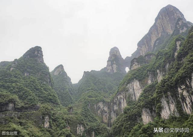 一天一首古诗词 | 唐诗，李白《望天门山》