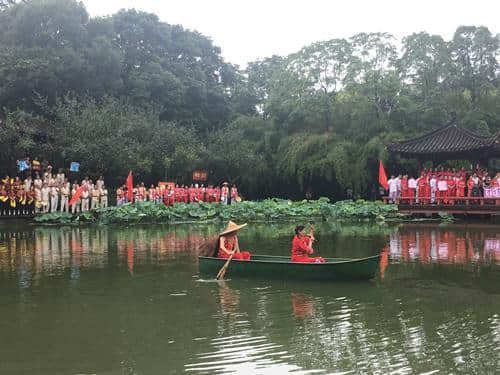 郫都区望丛祠赛歌会：穿越千年 山歌也摇滚