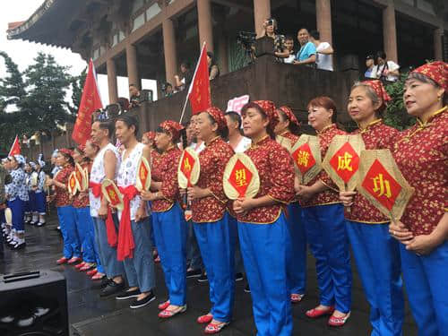 郫都区望丛祠赛歌会：穿越千年 山歌也摇滚