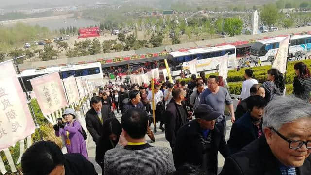 震撼！泌阳三月三 盘古山，祭祖大典盛况出炉！人山人海…