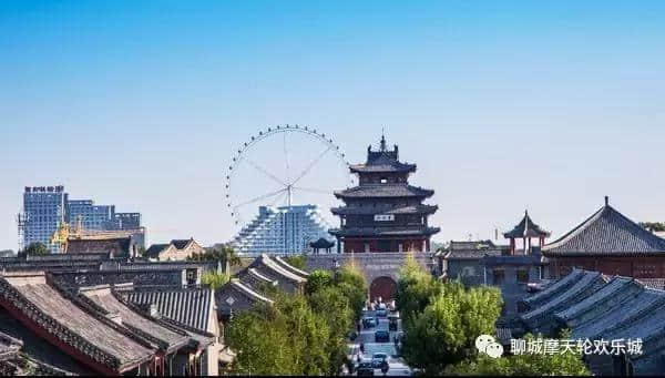 登高望明月，乘船览胜景