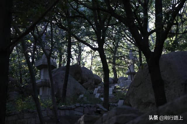 崂山不仅只是道教名山，我们来看看唯一现存的佛教寺院华严寺