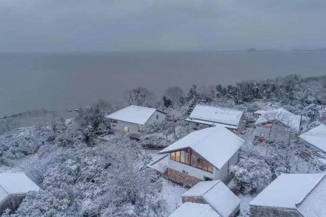 太湖边上的“神仙民宿”，实名吹爆！吃罢蟹宴，就能躺在吊床上赏湖光秋色