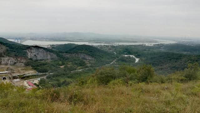 西子林:八月十六日登襄阳望楚山扁山虎头山