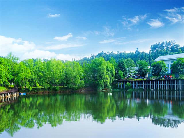 武汉出发1小时，秋色正浓，承包一片湖光水色去度假