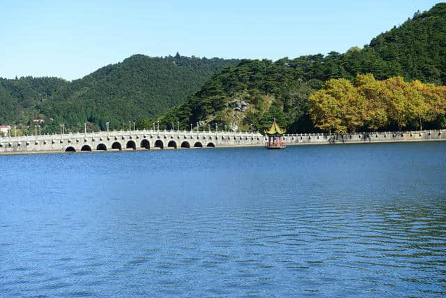 迷醉庐山秋色湖光间