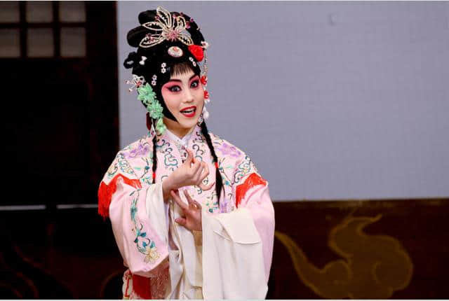 中国元代戏曲文采派的杰出代表王实甫与他的代表作品