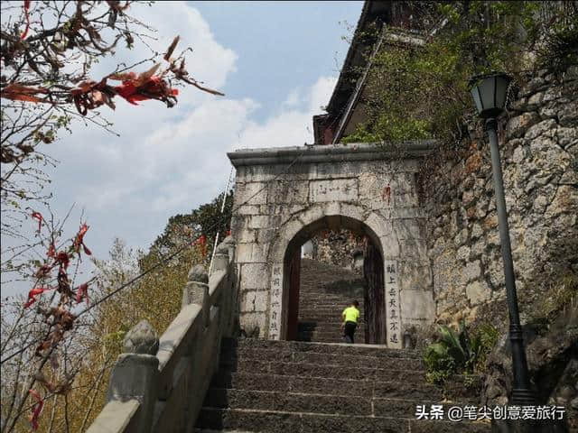 环华自驾护国寺一日游，感受天地宽的意境