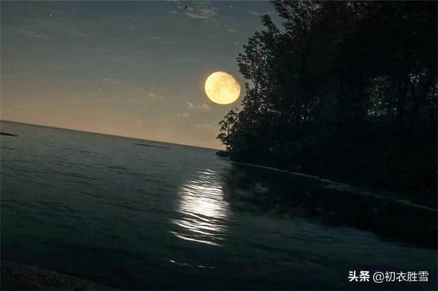 中秋去哪里赏月：李白说南湖秋水夜无烟