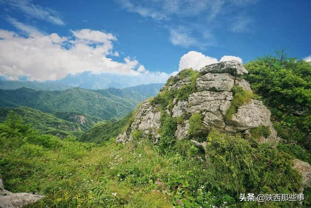 一座非凡的山脉 必然有着不同寻常的身世 游历终南山秦楚古道