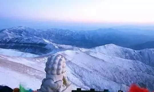 『诗词赏析』：山窗寒夜时，听雪洒竹林《名山胜景美雪图请珍藏》