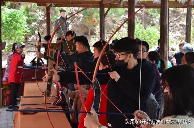 开封万岁山景区：研学游，一场穿越大宋的求学之旅！