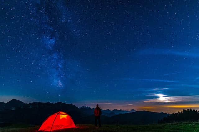 首度揭秘！朋友圈的中秋大月亮是怎么拍出来的？