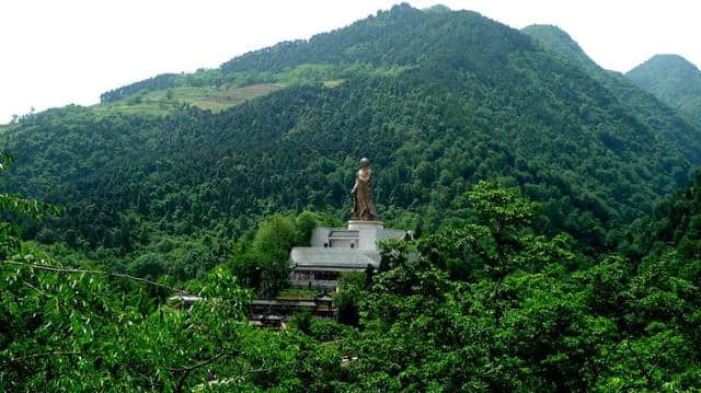 天下第一福地在我陕西呀！它始建于西周，老子在此著有《道德经》