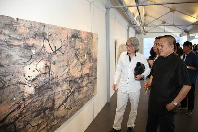 “万物一体——徐善循人体绘画展”巴黎开幕