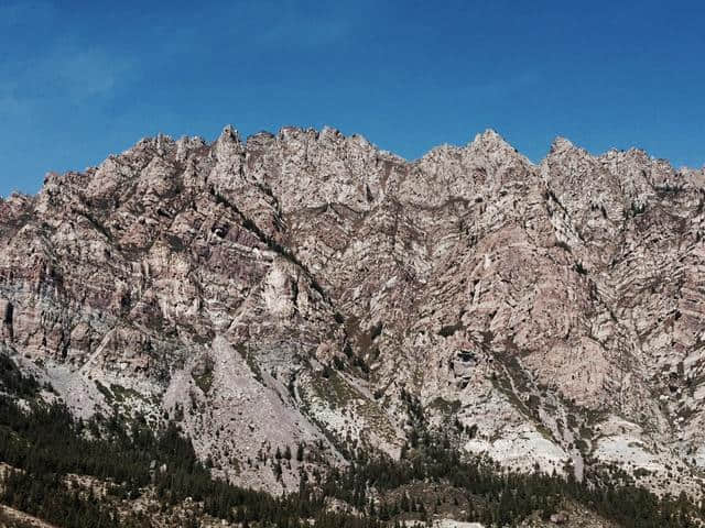 澜·旅行-匈奴部落贺兰部居住地之贺兰山脉