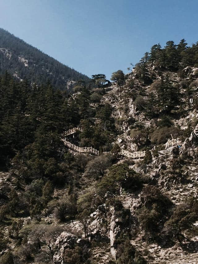 澜·旅行-匈奴部落贺兰部居住地之贺兰山脉