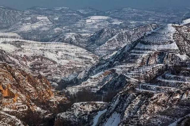 八百里秦川上惊现莫名“震动”，为何山河骤变“吞吐大荒”？