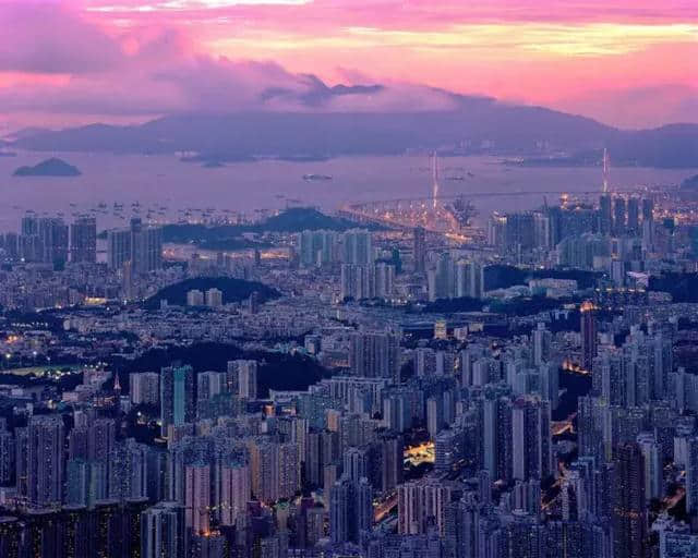 病状香港：山雨欲来风满楼，黑云压城城欲摧