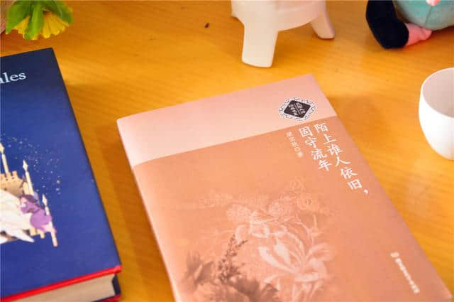 读梁实秋的《鸟》托物言志的精致范本，文字洗炼的散文佳作