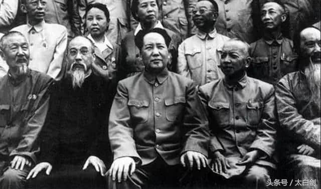 读毛主席《七律.和柳亚子先生》，看领袖的博大胸怀
