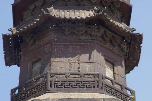 古代建筑工艺、范铁艺术的典范----济宁铁塔寺