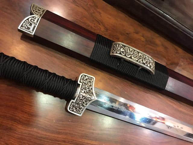 汲古斋 龙泉刀剑：《安邦剑》英雄之剑