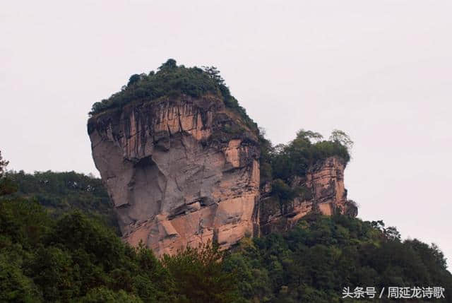 七律：武夷山九曲溪