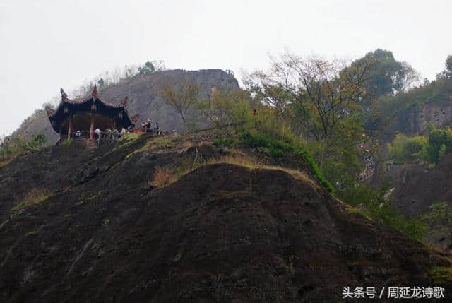 七律：武夷山九曲溪