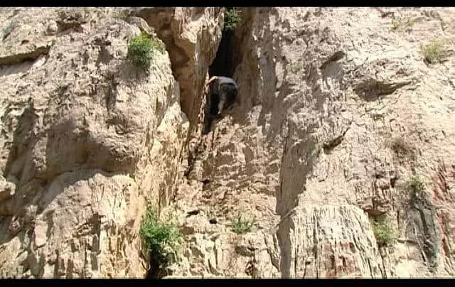 周末去哪玩丨登顶云翠山天柱峰，赏山东最美梯田