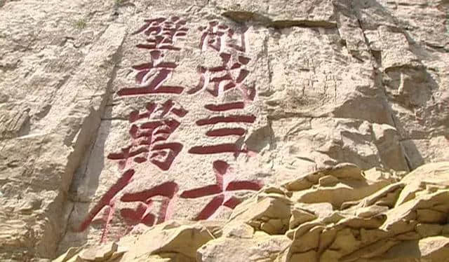 周末去哪玩丨登顶云翠山天柱峰，赏山东最美梯田