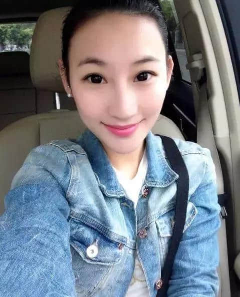 天一角老总女儿，怀孕8月在饭店洗盘子！她的连锁店你一定听过