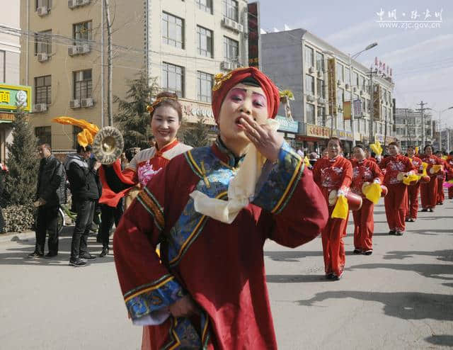 正月十四的社火，耍出新时代的“精气神”