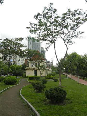 2013年6月29日，上海普陀（真如寺），上海浦东