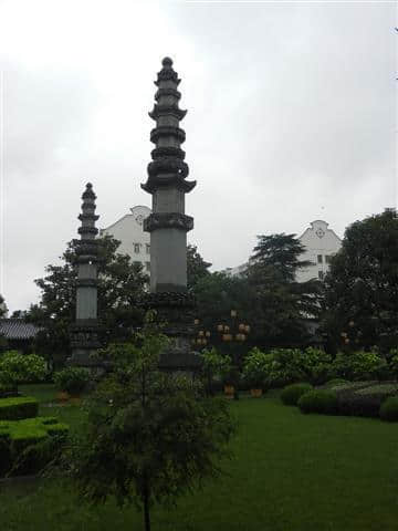 2013年6月29日，上海普陀（真如寺），上海浦东