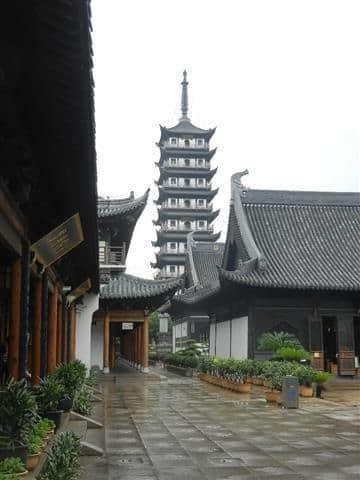 2013年6月29日，上海普陀（真如寺），上海浦东