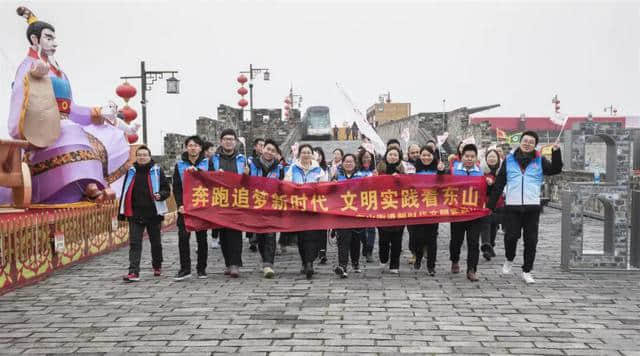 正月十六，南京万人爬城头！