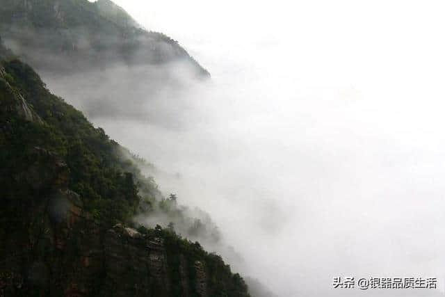 庐山烟雨浙江潮