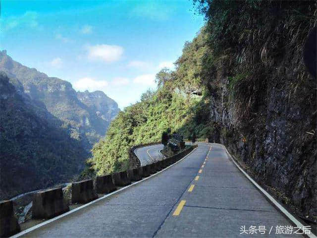 世界奇观张家界天门山，经喜马雅山运动，被誉为世界最美空中花园