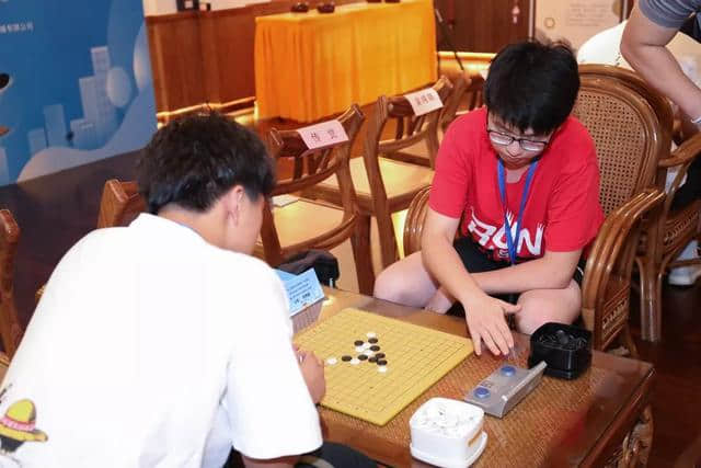 “约战普陀”真如寺站，这一次，我们来下五子棋