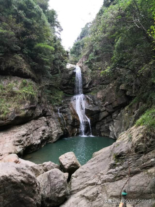 天台山琼台仙谷一一五岳归来不看山，琼台归来不看谷