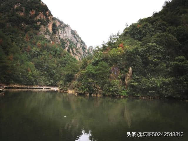 天台山琼台仙谷一一五岳归来不看山，琼台归来不看谷